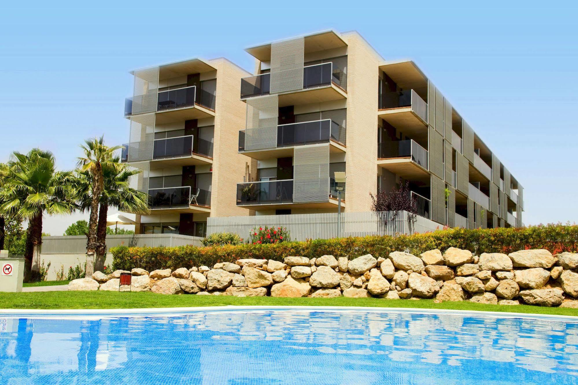 Paradise Village Litoral Costa Dorada 萨洛 外观 照片