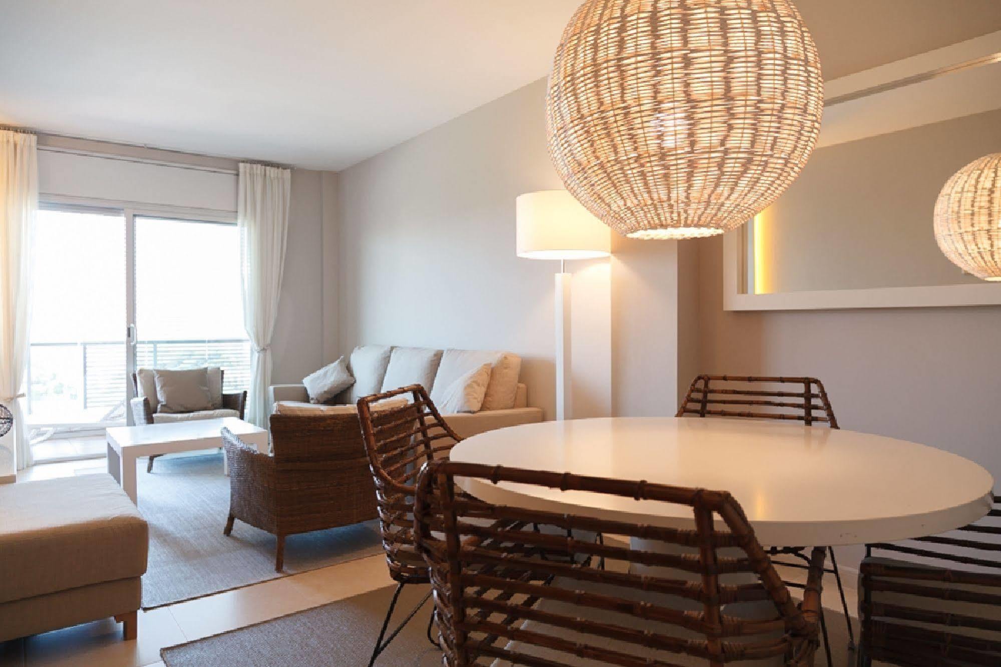 Paradise Village Litoral Costa Dorada 萨洛 外观 照片