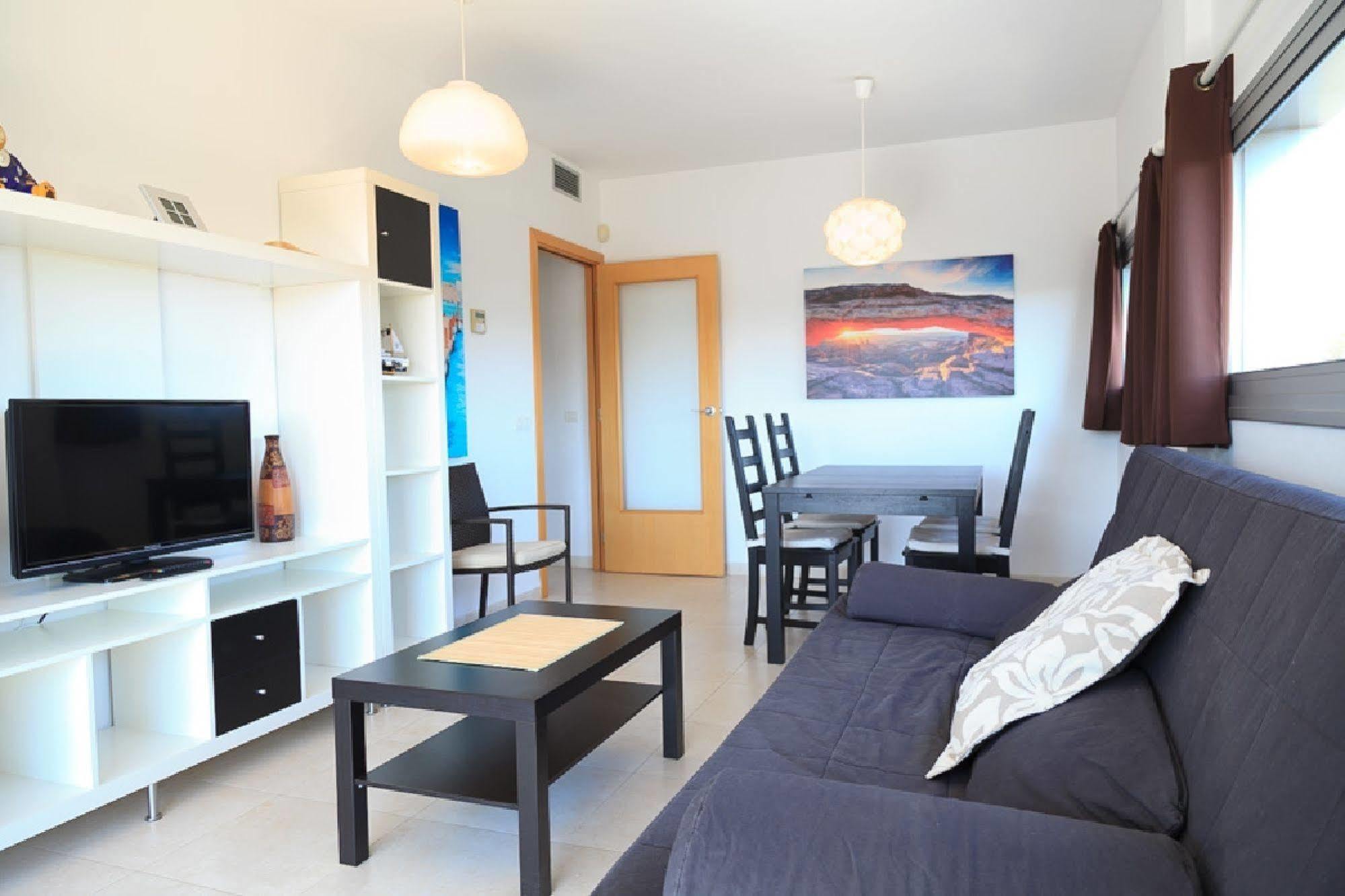 Paradise Village Litoral Costa Dorada 萨洛 外观 照片