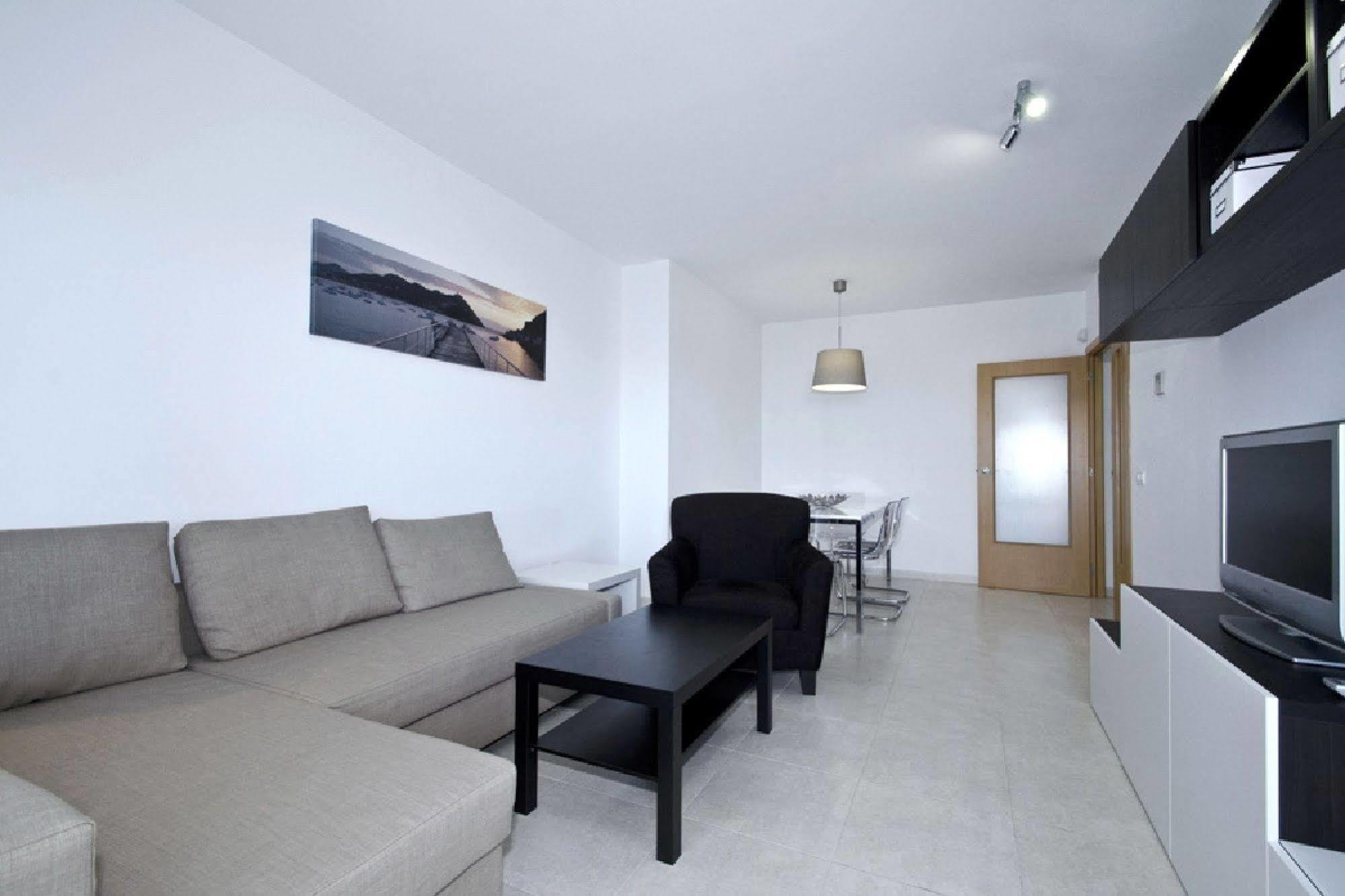 Paradise Village Litoral Costa Dorada 萨洛 外观 照片