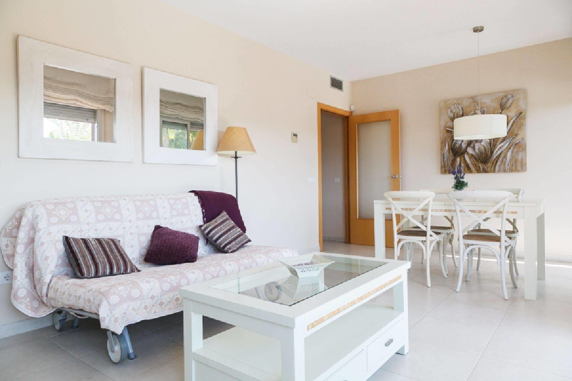 Paradise Village Litoral Costa Dorada 萨洛 外观 照片