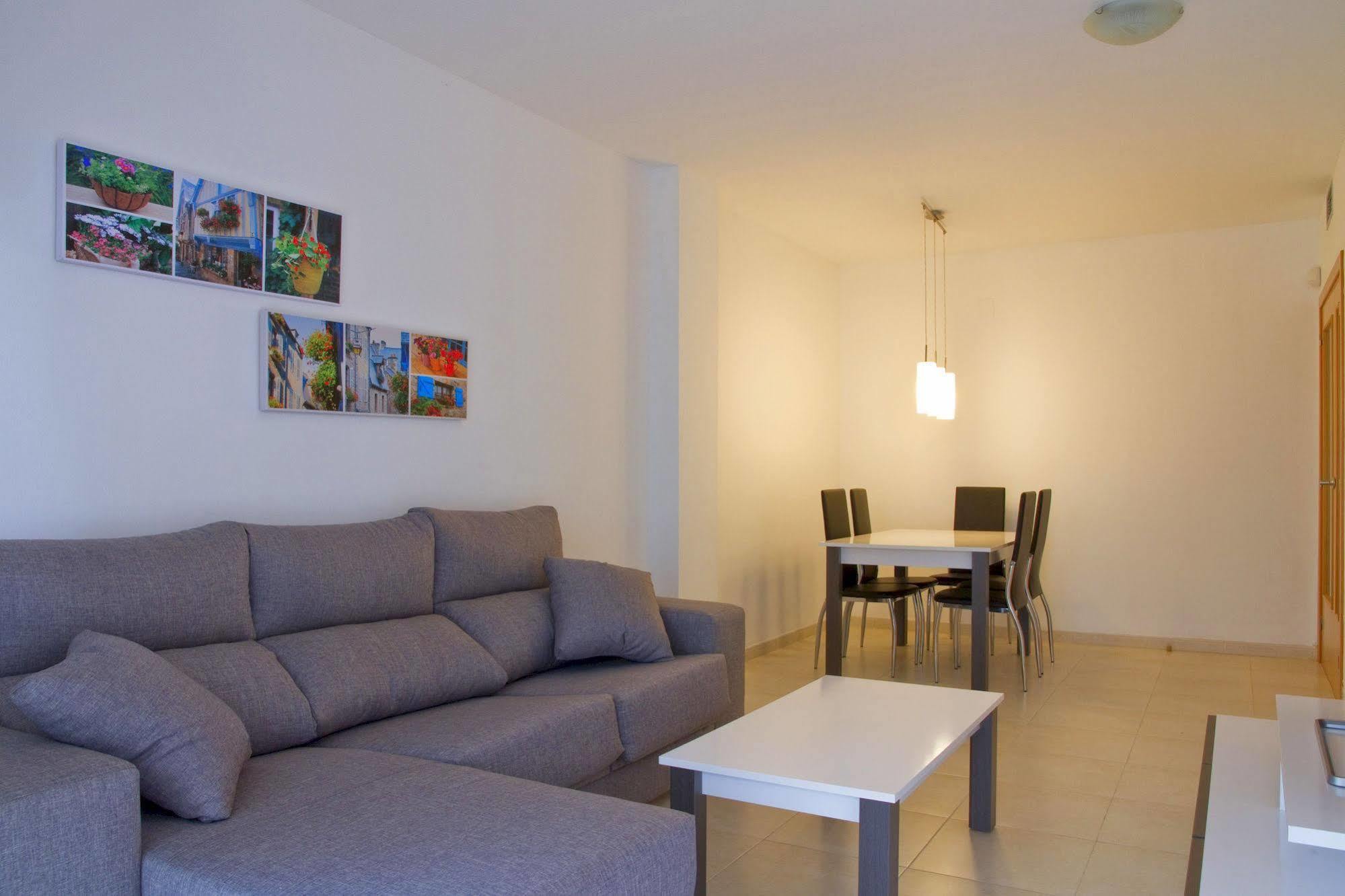 Paradise Village Litoral Costa Dorada 萨洛 外观 照片