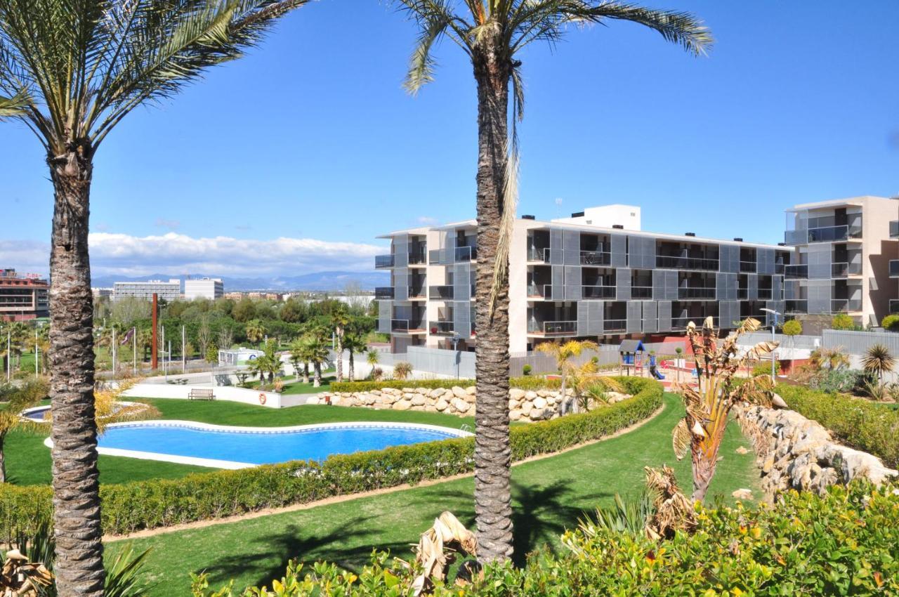 Paradise Village Litoral Costa Dorada 萨洛 外观 照片